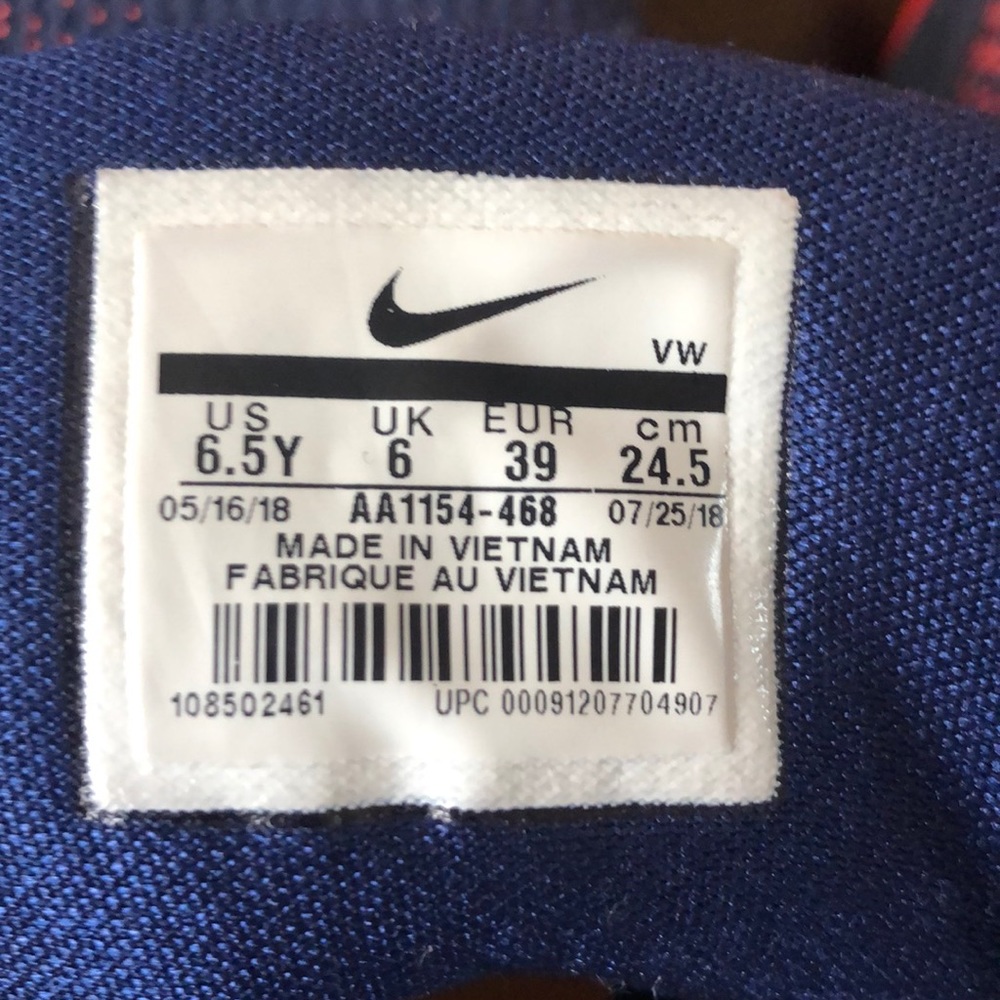 KYRIE flytrap sneakers - Picture 8 of 8